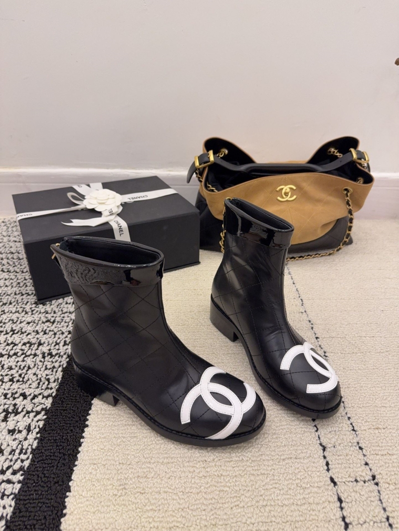Ch**el boots